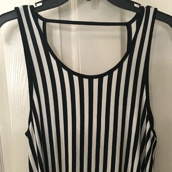 Forever21 Striped Tank - Picture 4 of 6